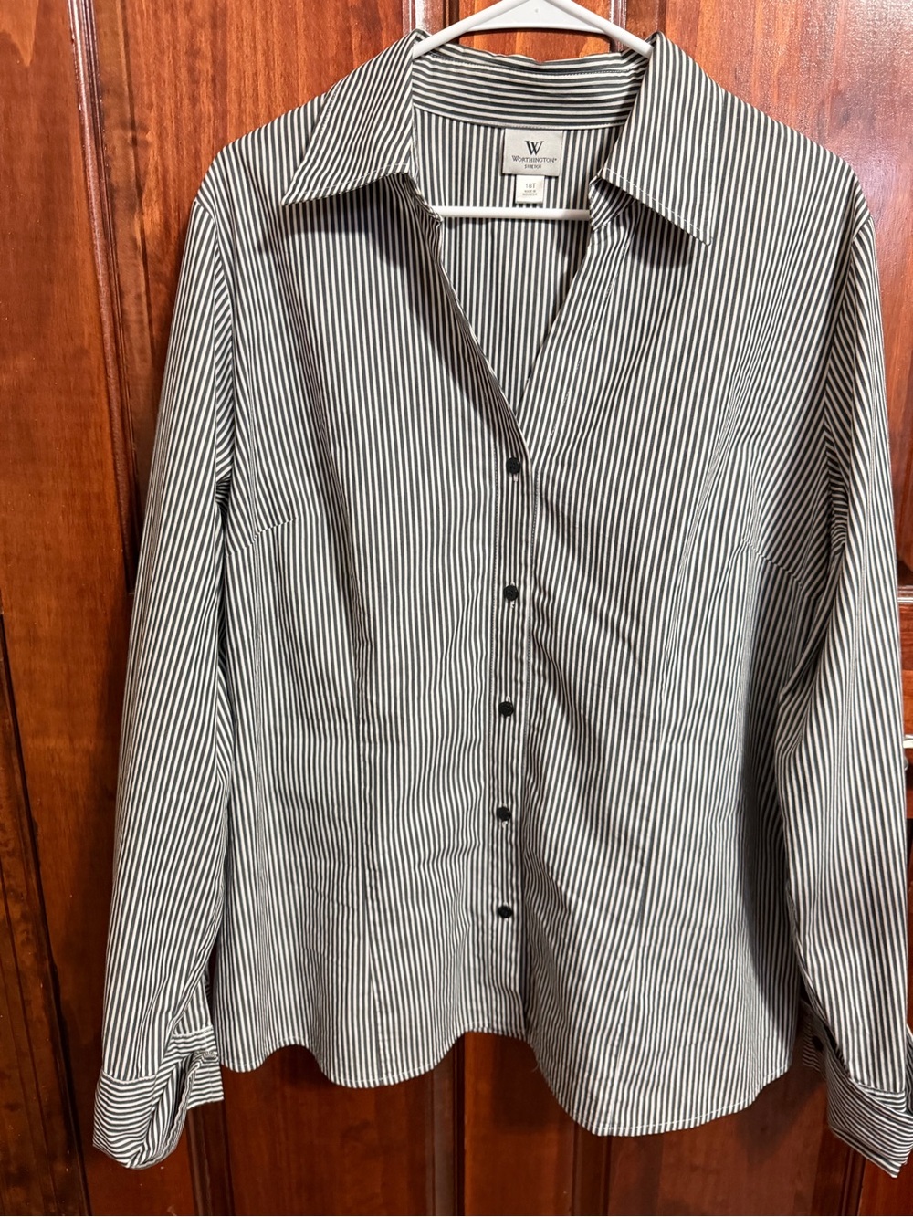 Worthington Stretch 18T Dark Gray & White Pinstripe Button-Front Blouse